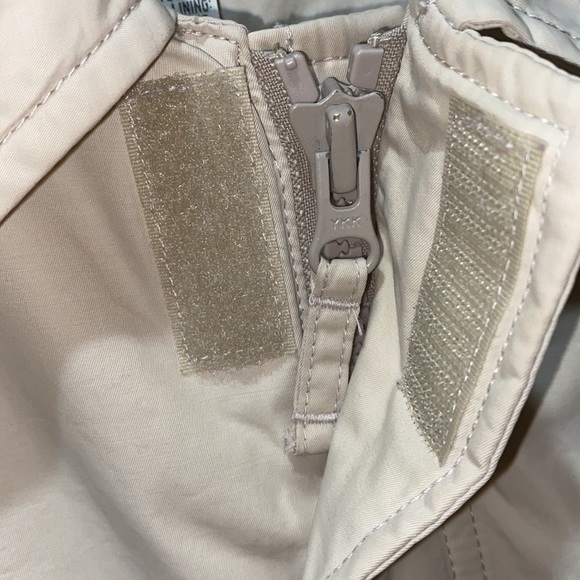 MEN EDDIE BAUER TRENCH VELCRO/ZIP FRONT CLOSURE, WELT POCKETS BEIGE SZ M - Picture 4 of 15